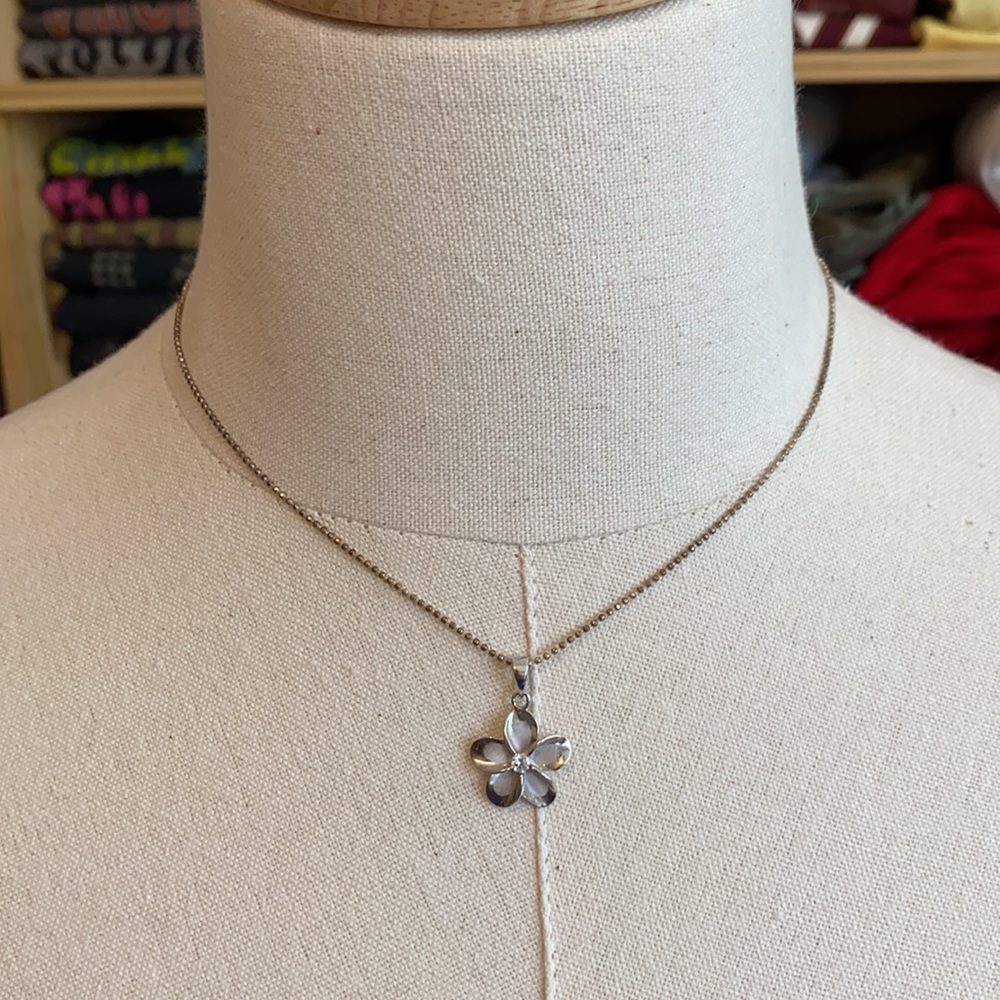 Silver flower necklace